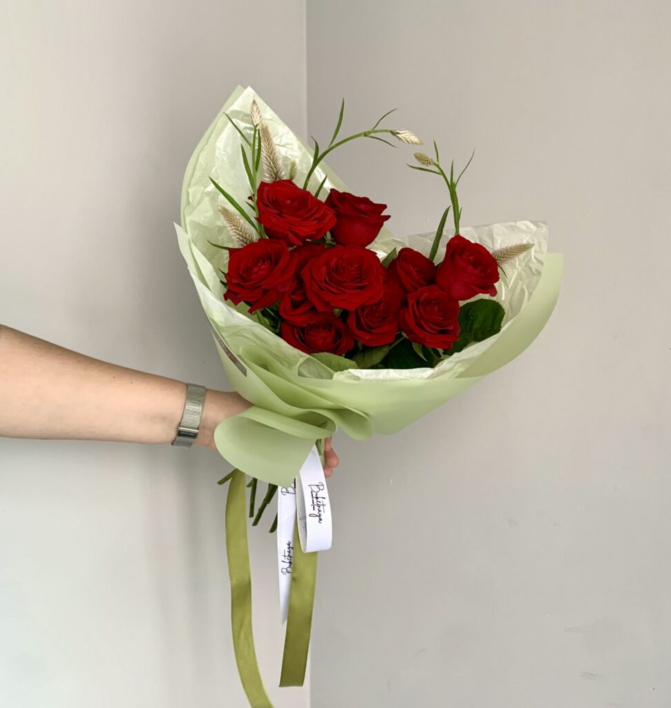 Моно кустовой пионовидной розы